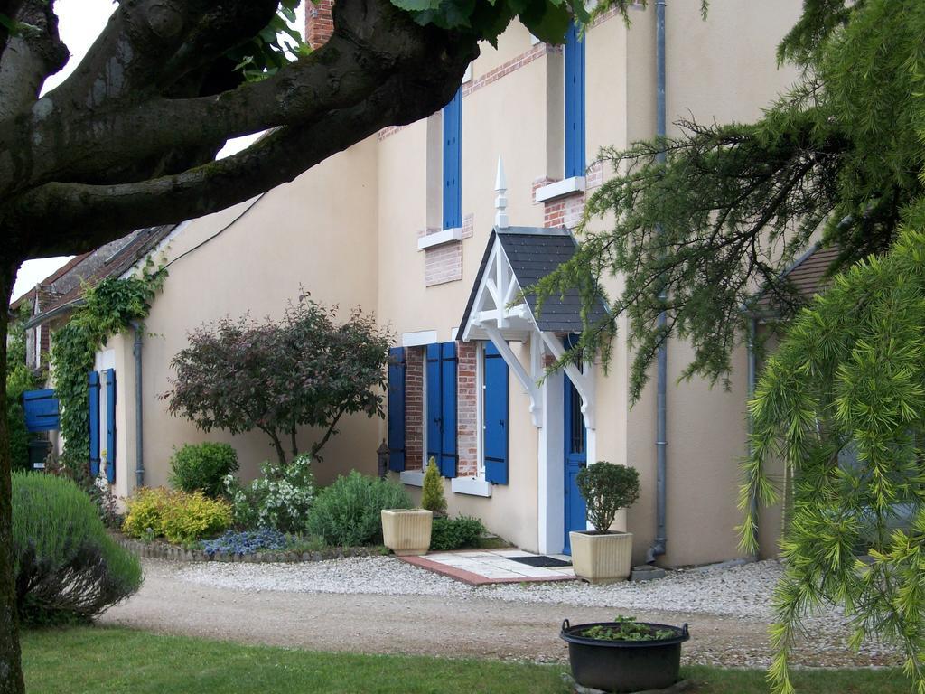 Loire, Chateaux, Et Vignes Onzain Room photo